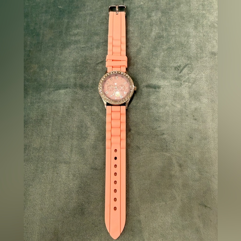 Darice Women’s Silver-Tone Analog Watch – Pink Band
